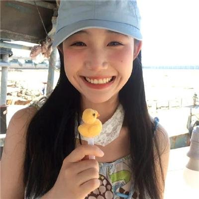 卡美娜万岁 海报